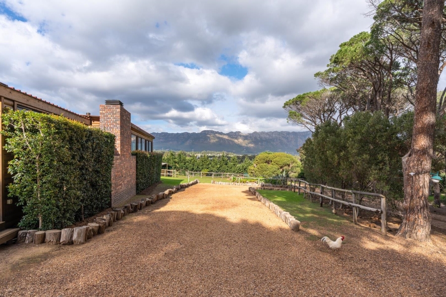 5 Bedroom Property for Sale in Somerset West Rural Western Cape